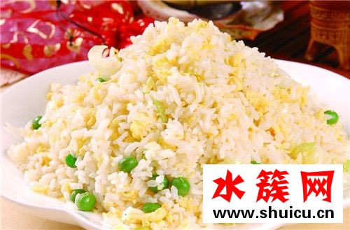 蛋炒飯吃錯了怎么回事