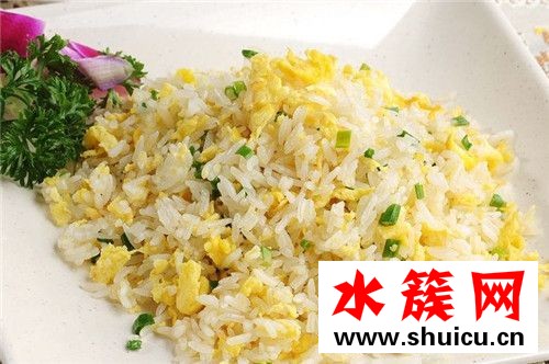 蛋炒飯吃錯了怎么回事