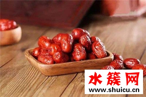 紅棗可以豐胸嗎 紅棗豐胸湯的做法 紅棗可以豐胸嗎