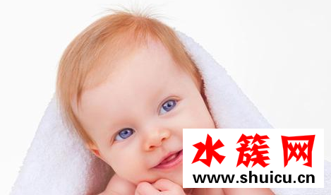 寶寶游泳耳朵進(jìn)水了怎么辦 如何預(yù)防寶寶游泳耳朵進(jìn)水 寶寶游泳耳朵進(jìn)水了怎么辦?