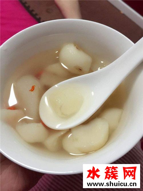 荸薺煮水可以治咳嗽嗎 荸薺煮水治咳嗽的做法 荸薺煮水可以治咳嗽嗎