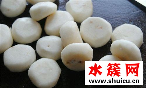 荸薺煮水可以治咳嗽嗎 荸薺煮水治咳嗽的做法 荸薺煮水可以治咳嗽嗎