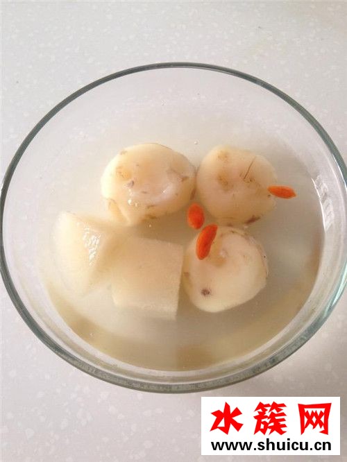 荸薺煮水可以治咳嗽嗎 荸薺煮水治咳嗽的做法 荸薺煮水可以治咳嗽嗎