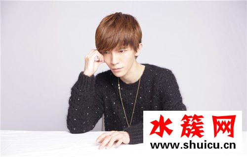 郭敬明生日自拍是怎么回事 郭敬明生日自拍是什么樣子圖片 郭敬明生日自拍是怎么回事