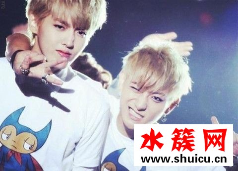 吳亦凡黃子韜同框微笑對視還擁抱