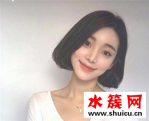 頭發剪短到下巴燙什么發型好 最新流行的短卷發燙發 頭發剪短到下巴燙什么發型好