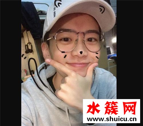 費啟鳴為什么這么紅