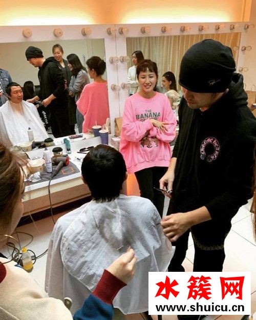 周杰倫給誰理發 發型師周杰倫上線事件始末 周杰倫給誰理發