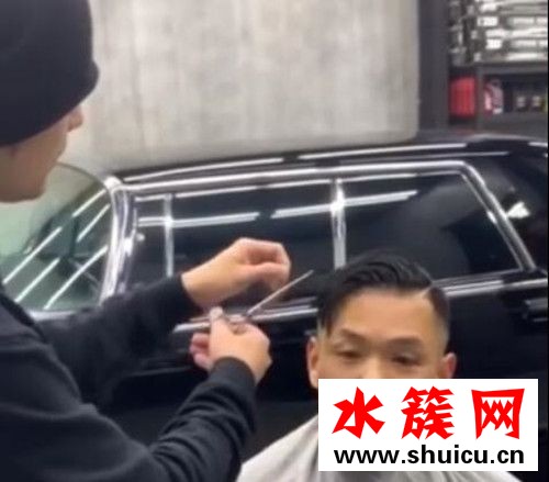 周杰倫給誰理發 發型師周杰倫上線事件始末 周杰倫給誰理發