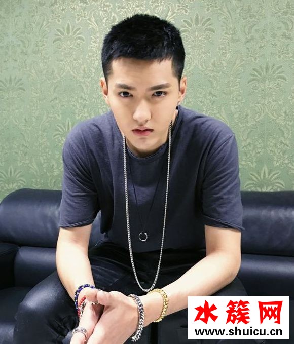 吳亦凡現在的發型是什么發型 吳亦凡2019最新發型照片 吳亦凡2019最新發型照片