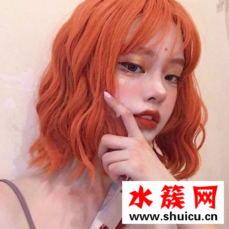 抖音網紅色頭發是什么顏色 紅色頭發抖音流行女 紅色頭發抖音流行女