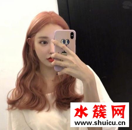 抖音網紅色頭發是什么顏色 紅色頭發抖音流行女 紅色頭發抖音流行女