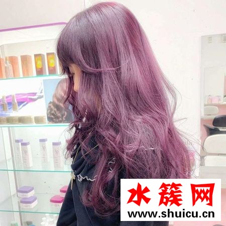 抖音網紅色頭發是什么顏色 紅色頭發抖音流行女 紅色頭發抖音流行女