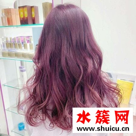 抖音網紅色頭發是什么顏色 紅色頭發抖音流行女 紅色頭發抖音流行女