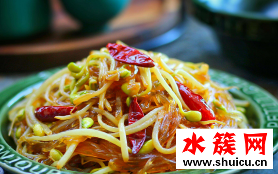 黃豆芽和綠豆芽的區(qū)別 黃豆芽的功效與作用 黃豆芽和綠豆芽的區(qū)別