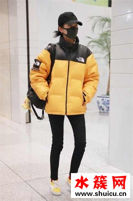 關曉彤穿鹿晗同款棉服裹成球 真是時尚災難 關曉彤穿鹿晗同款棉服裹成球 真是時尚災難