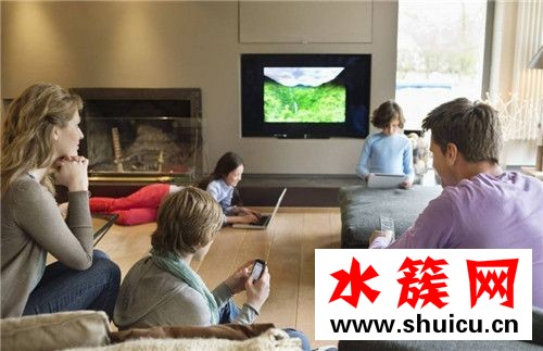 小孩看電視眨眼是怎么回事