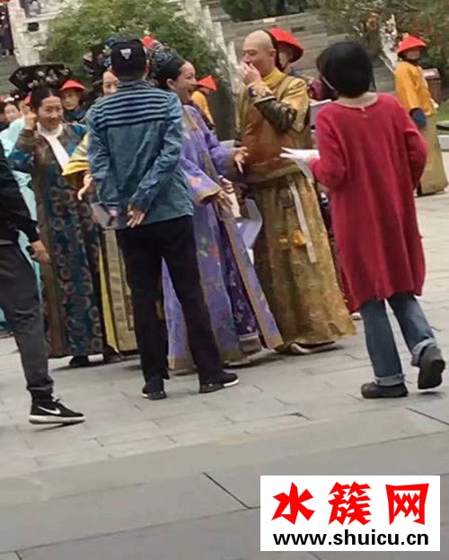 《如懿傳》周迅霍建華片場花絮照曝光 兩人有說有笑 如懿傳花絮照