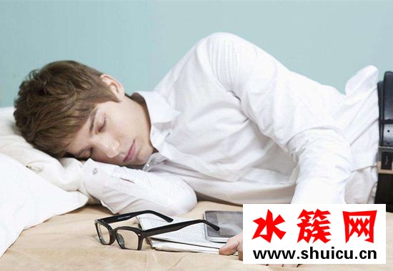 為什么睡覺醒嘴巴很干