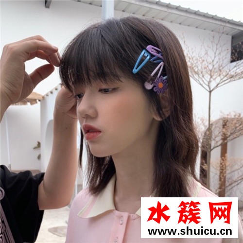 好看的短發發型女生圖片