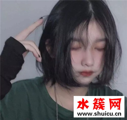 好看的短發發型女生圖片