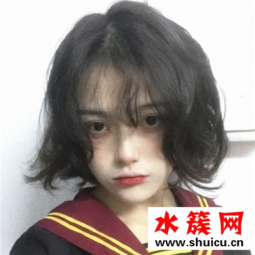 好看的短發發型女生圖片